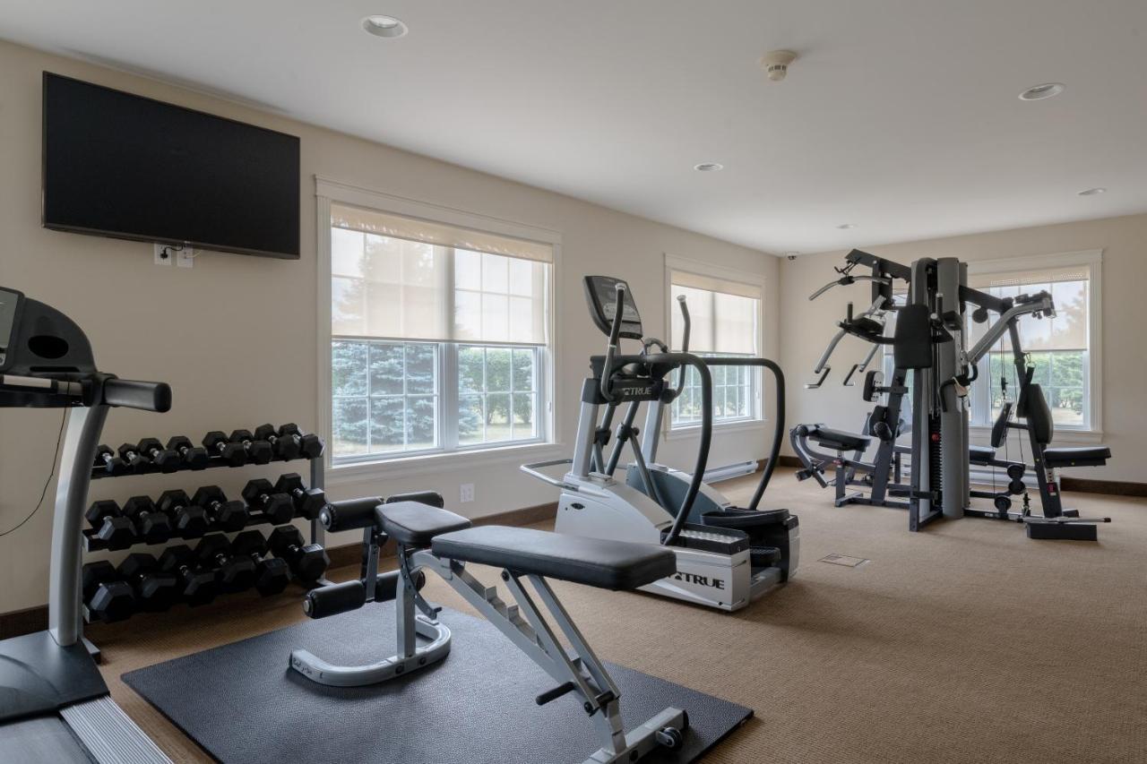 Amsterdam Inn & Suites Sussex Ngoại thất bức ảnh