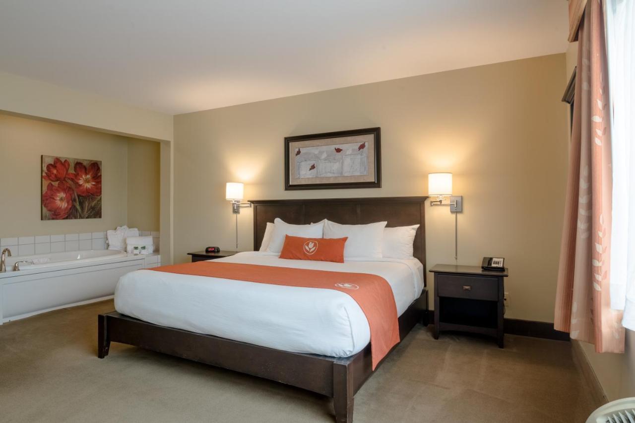 Amsterdam Inn & Suites Sussex Ngoại thất bức ảnh