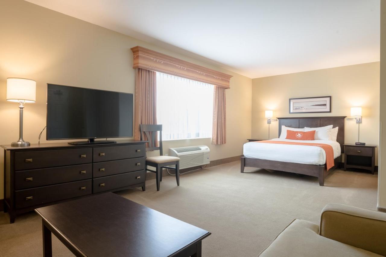 Amsterdam Inn & Suites Sussex Ngoại thất bức ảnh