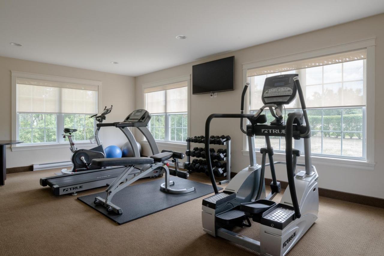 Amsterdam Inn & Suites Sussex Ngoại thất bức ảnh